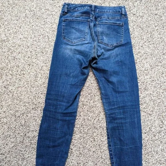 DEX: Distressed Jean - Picture 3 of 3
